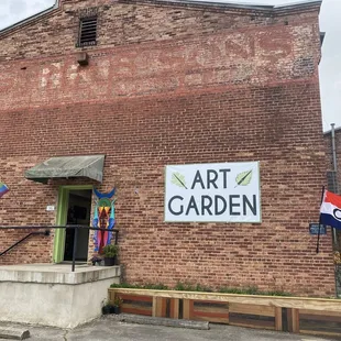 It's easy to miss the door...