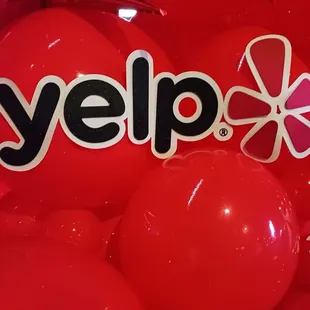 Yelp Event balloon arch