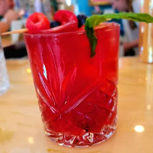 a glass of fruity drink