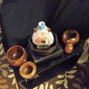 King of a Hawaii kamehameha old liquor bottle and beautiful Koa bowls