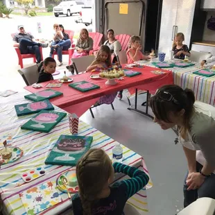 She&apos;s turning 6 birthday bash!
