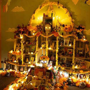 Dia de Muertos Ofrenda