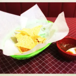 Good chips and salsa