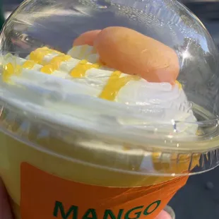 Mango gelatin. Mango gummy on top