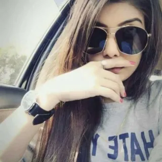 Mia G.