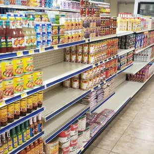 a grocery store aisle
