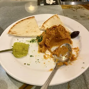 Pita &amp; hummus