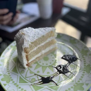 Coconut cake-Amazing