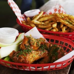 Buffalo wings and fries