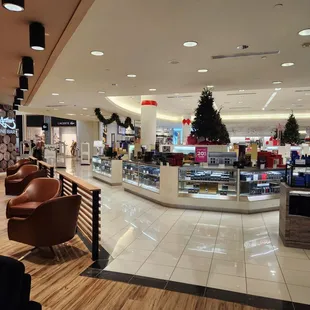 Bar and cosmetics area