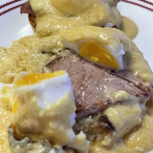 Eggs Benedict