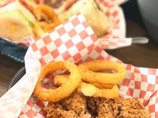 Bob's Big Boy Broiler