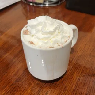 dessert, drink