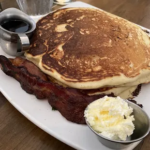 Pancakes &amp; Bacon