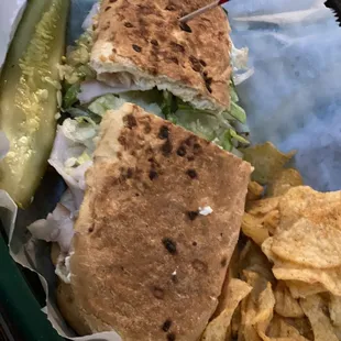 The Famous #8 is da BOMB