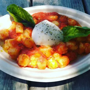Potatoes Gnocchi with Tomato Sauce &amp; Fresh Mozzarella