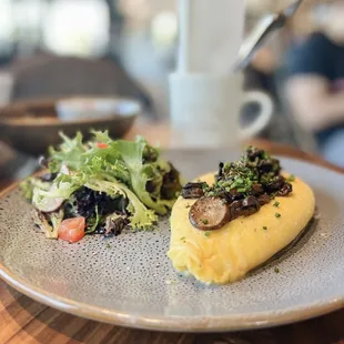 Mushroom Truffle Omelette - Instagram @friesandchives