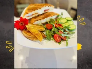 Canan's Kitchen & Bakery