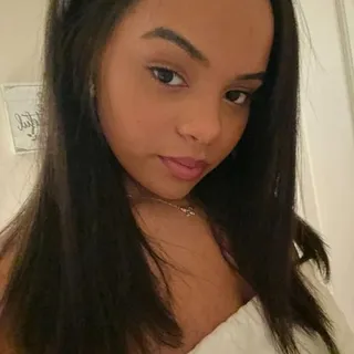 Klaire C.