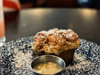 Stephanie's On Newbury