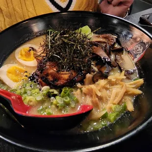 Somewhat confusing tonkotsu and Shio ramen combination