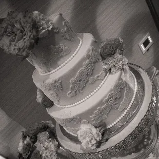 gorgeous lace detailed cake