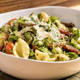 a bowl of pasta and vegetables