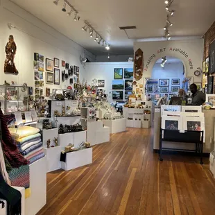 This place is cool ! Has so many different collections from different artists.