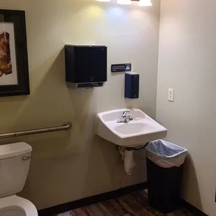 Women's restroom - nice and clean