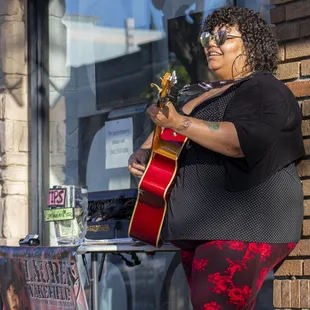 Singer/Guitarist some musical entertainment along the LB Art Walk