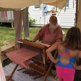 Weaving at the Colonial Faire