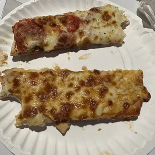 Pepperoni and mushroom on top Buffalo chicken on the bottom