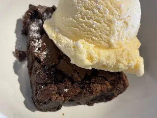 Red Door Bar & Grill