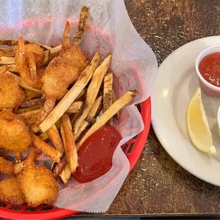 Shrimp basket w fresh cut fries