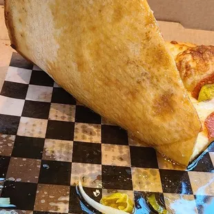 Oil make the pizza saggy