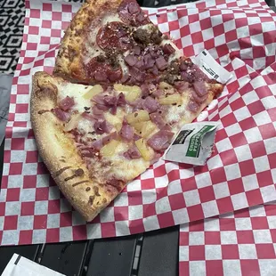 Hawaiian slice and meat slice