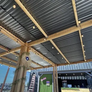 ramen and noodles, outside