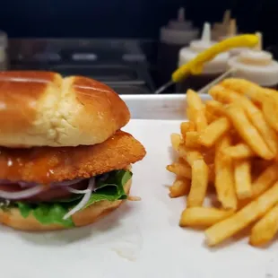 Spicy Honey. Chicken, Spicy Honey, Lettuce, Tomato, Red Onions.