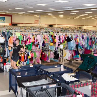 Amazing volunteers help at this community resale event