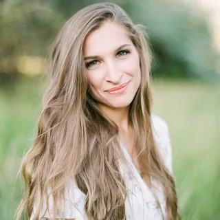 Elyse H.