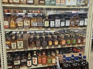 Fifth & Shawnee Discount Liquor