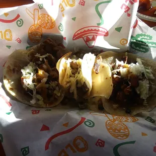 Tacos de tripa asada adobada