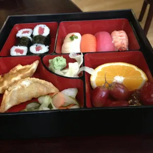 Sushi box lunch