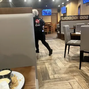 Dinning area and bar