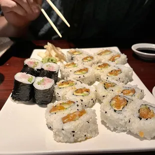 Spicy Salmon Yellowtail Roll