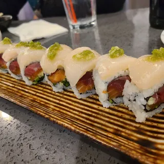 Hokkaido Scallop Special Roll