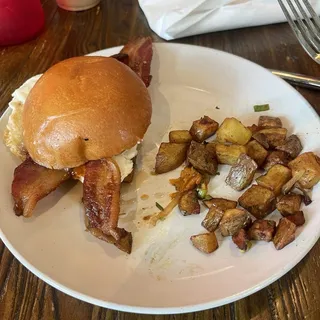 Aussie Bacon & Egg Roll