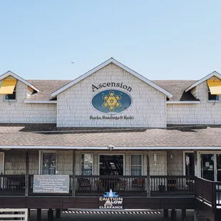 Rocks, Readings, &amp; Reiki