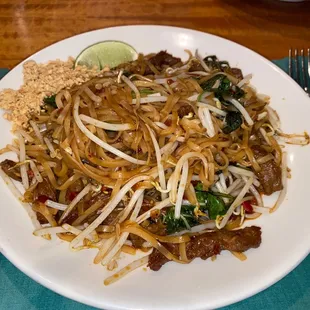 Beef Pad Thai Dinner