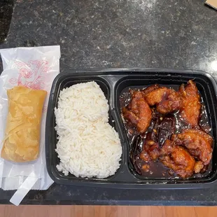 5. General Tso&apos;s Chicken Lunch Special (6.26.23)
